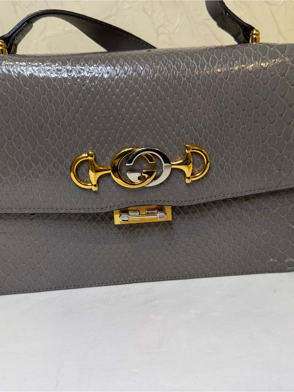Gucci Gray peyton Leather Top-Handle Shoulder Bag with Gold Hardware